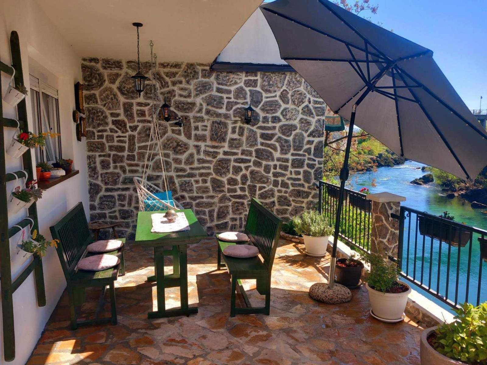 Apartman Flumen Mostar Exteriör bild